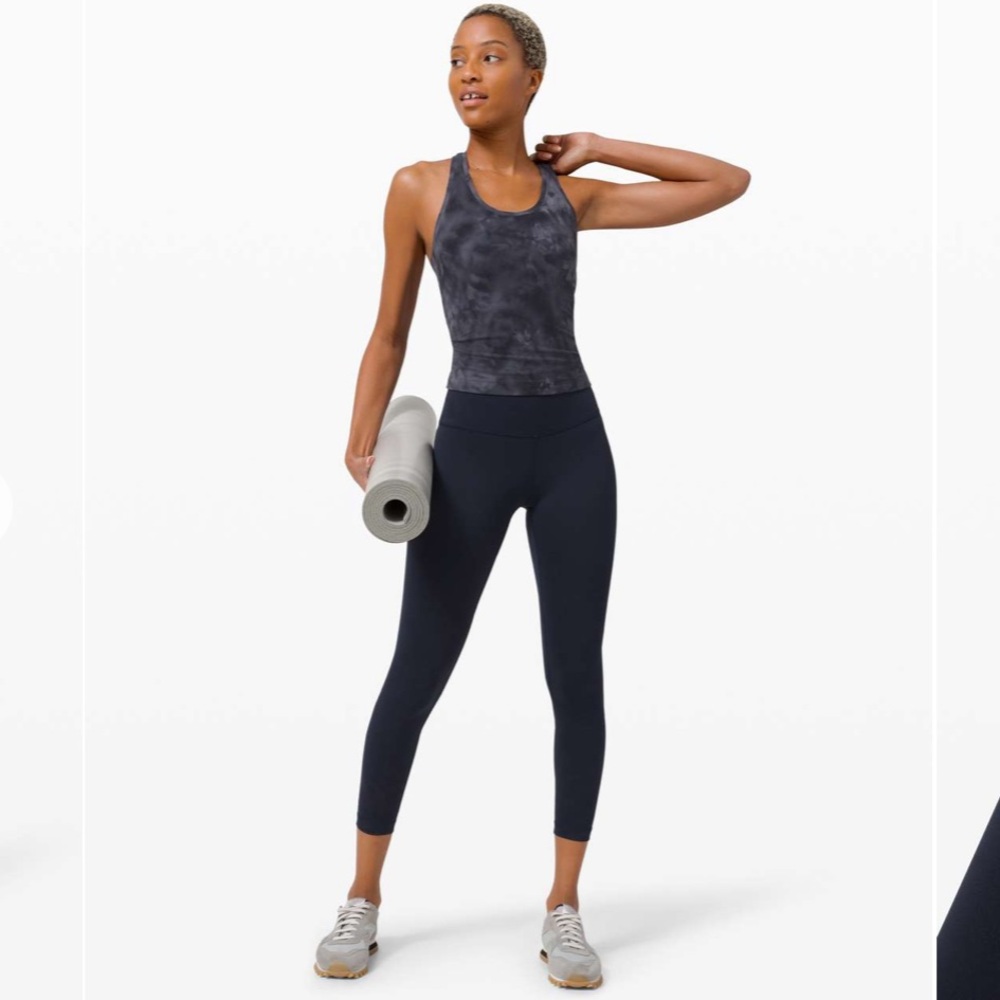 Lululemon Wunder Train High-Rise Tight 25"
True Navy (First Release)